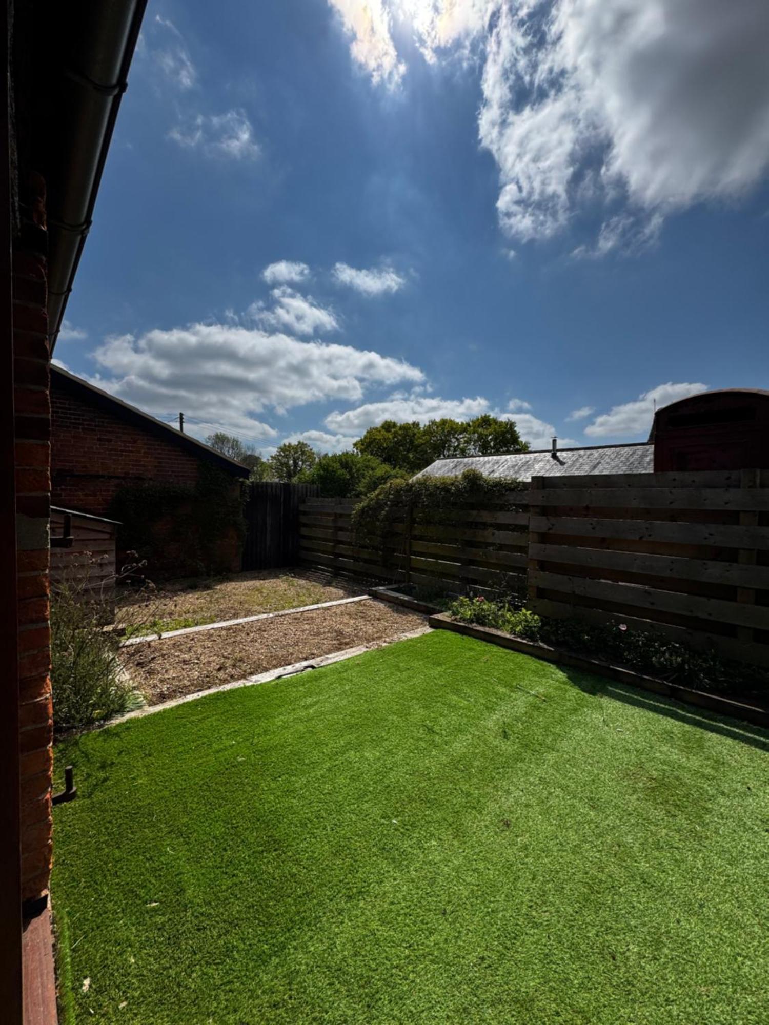 Brick Barn Villa Halstead  Buitenkant foto